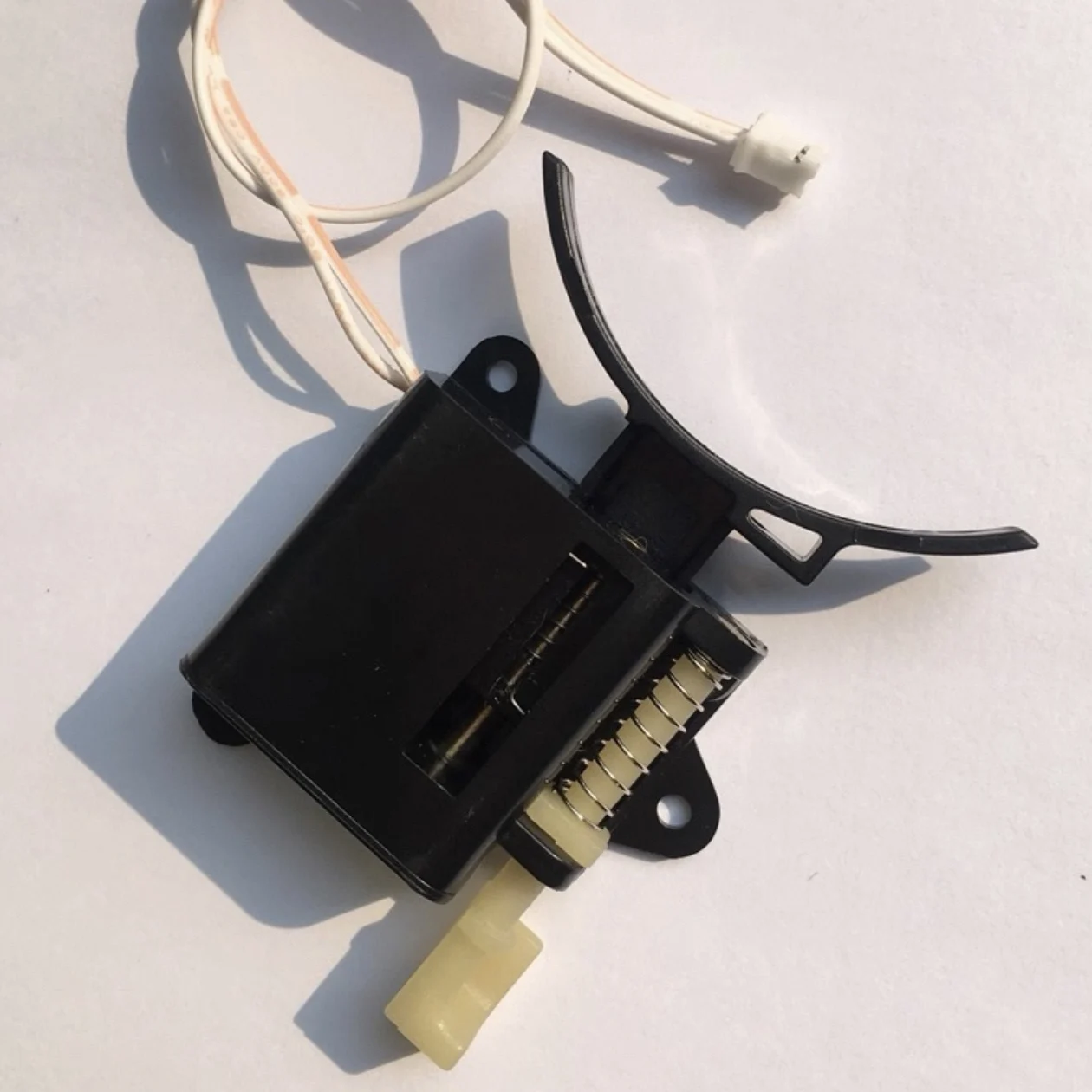 อุปกรณ์เสริมล็อคประตูอัจฉริยะ  - Electronics & Gadgets Starting With D บทวิจารณ์และราคา